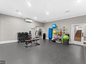 1521 Spring Gate Drive 10406, Mclean VA 22102