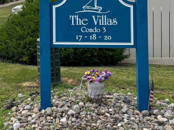 17205 Delaire Landing Road 205, Philadelphia PA 19114