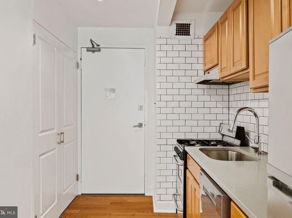 1810 Rittenhouse Square 313, Philadelphia PA 19103