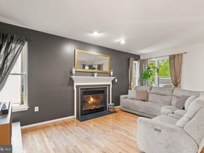 21244 Bullrush Place, Sterling VA 20164