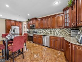 6607 N 7TH Street, Philadelphia PA 19126