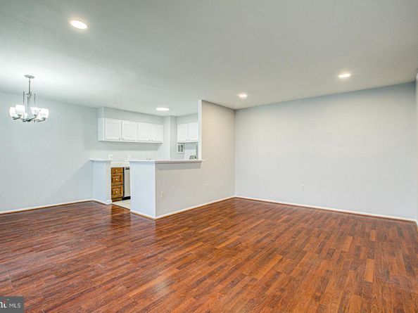 16 S Van Dorn Street 604, Alexandria VA 22304