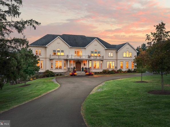 274 Pineville Road, Newtown PA 18940