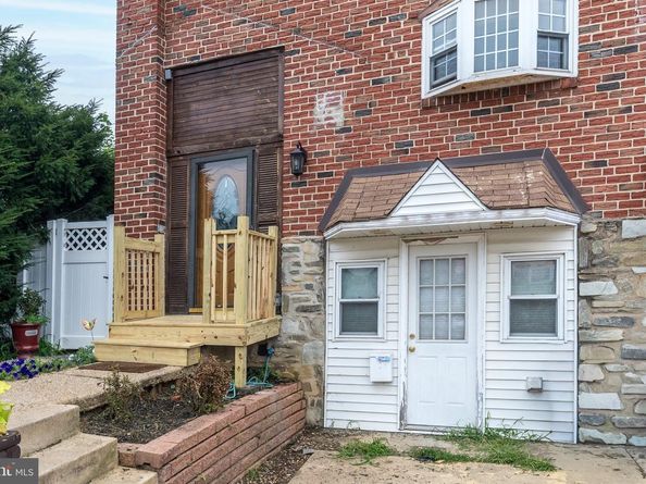 3648 Essex Ln, Philadelphia PA 19114