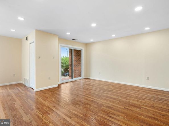 3281 Red Lion Road, Philadelphia PA 19114