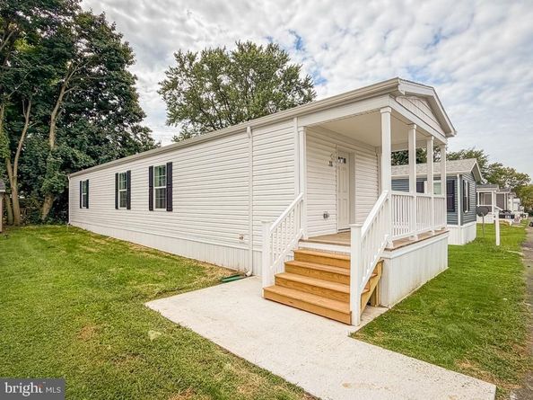 16 Kennedy Drive, Fairless Hills PA 19030