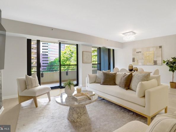 1300 Crystal Drive 601S, Arlington VA 22202