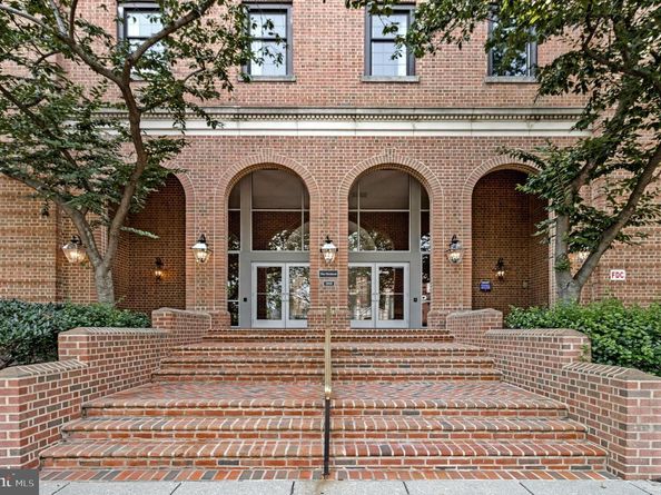 2828 Wisconsin Avenue NW 504, Washington DC 20007