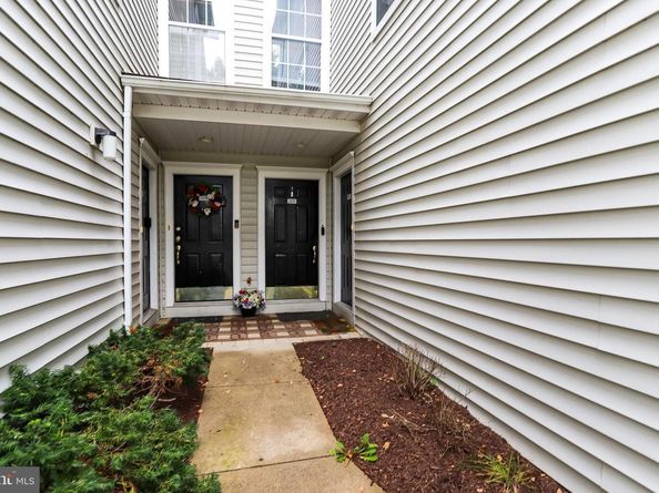 2426 Coopers Branch Court 2426, Herndon VA 20171