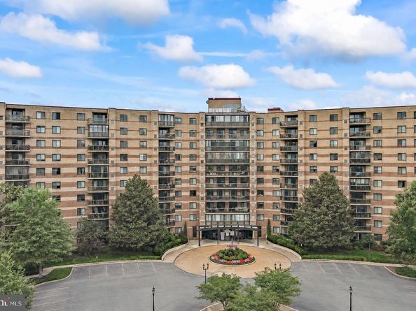 8370 Greensboro Drive 402, Mclean VA 22102