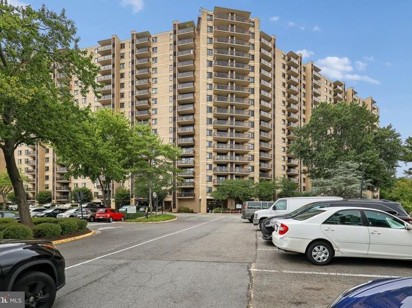 203 Yoakum Parkway 925, Alexandria VA 22304
