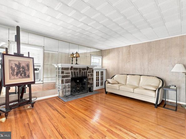 23 E Providence Road, Lansdowne PA 19050