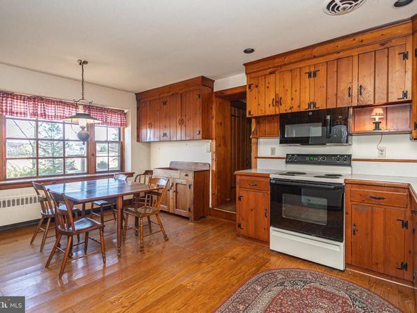 2209 Swamp Road, Furlong PA 18925
