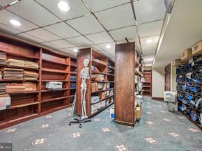 1710 Locust Street, Philadelphia PA 19103