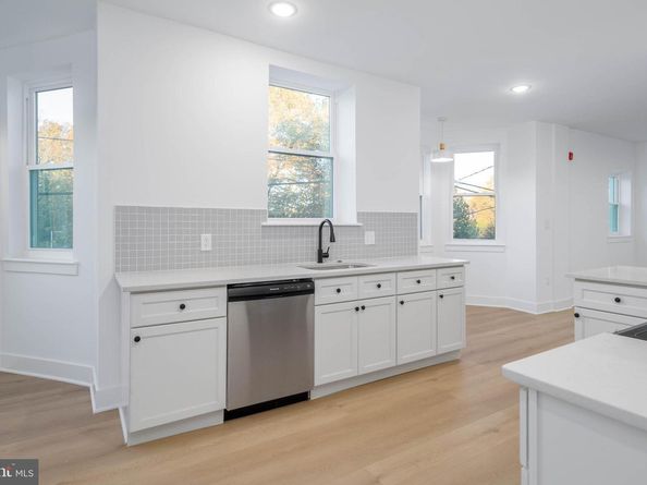1401 S 13TH Street, Philadelphia PA 19147