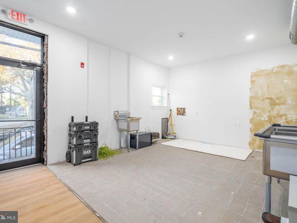 1401 S 13TH Street, Philadelphia PA 19147
