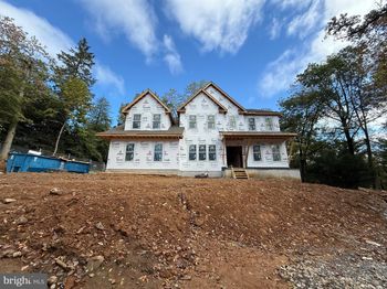 353 Oak Terrace
