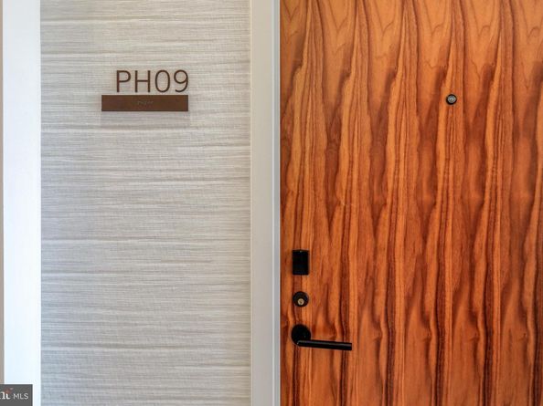 255 W. Falls Station Boulevard PH9, Falls Church VA 22046