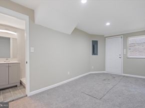 5904 N 7TH Street, Philadelphia PA 19120