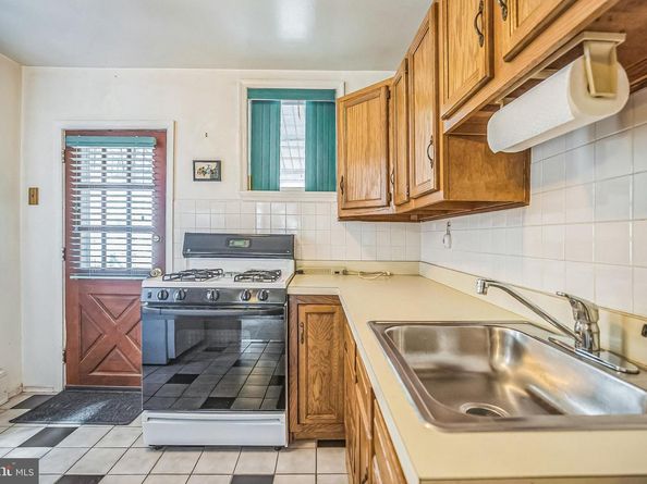 2914 S Sydenham Street, Philadelphia PA 19145