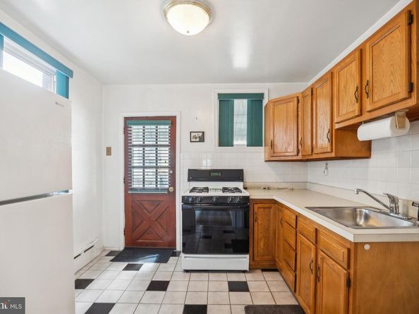 2914 S Sydenham Street, Philadelphia PA 19145