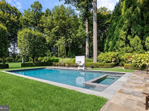 726 John Barry Drive, Bryn Mawr PA 19010