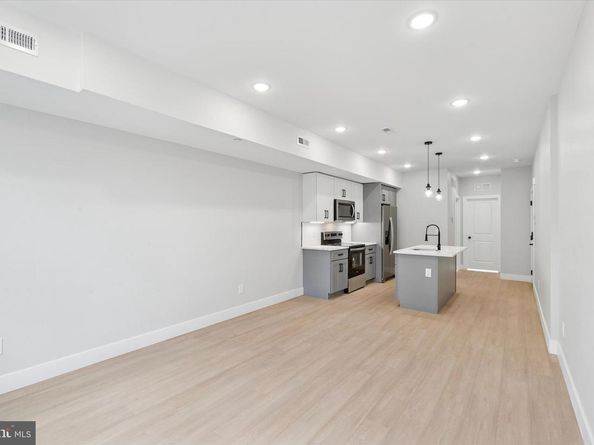 518 W Susquehanna Avenue, Philadelphia PA 19122