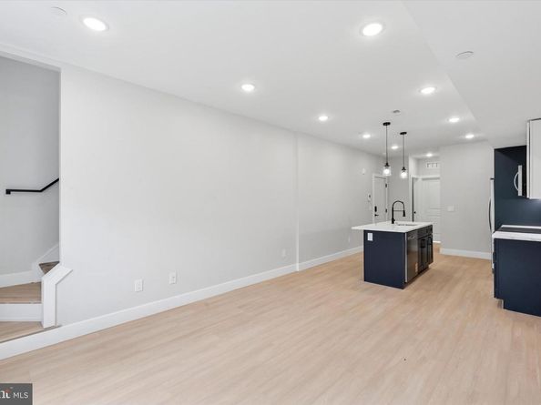 518 W Susquehanna Avenue, Philadelphia PA 19122