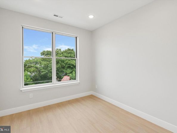 518 W Susquehanna Avenue, Philadelphia PA 19122