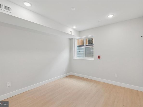 518 W Susquehanna Avenue, Philadelphia PA 19122