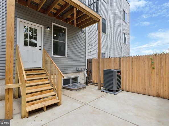 518 W Susquehanna Avenue, Philadelphia PA 19122