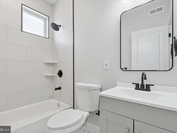518 W Susquehanna Avenue, Philadelphia PA 19122