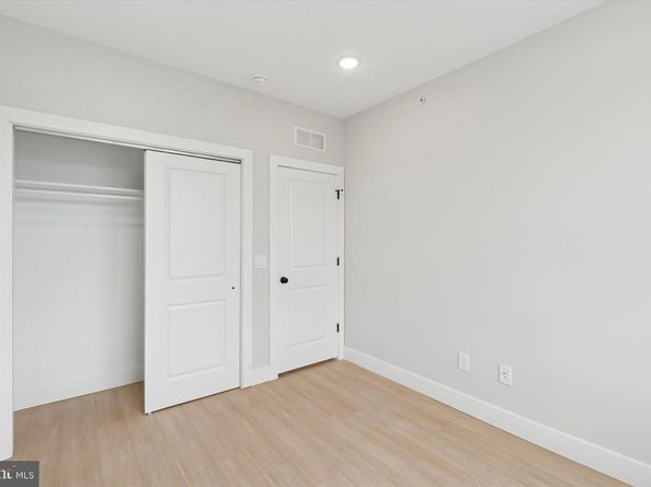 518 W Susquehanna Avenue, Philadelphia PA 19122