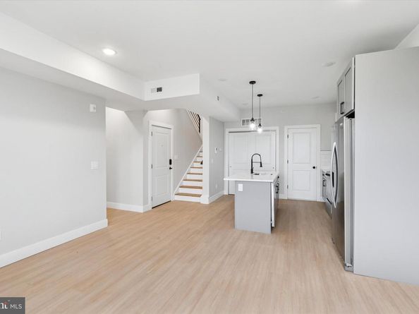 518 W Susquehanna Avenue, Philadelphia PA 19122