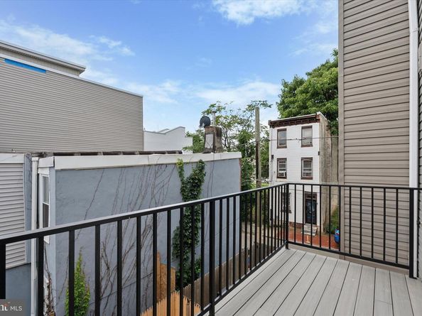 518 W Susquehanna Avenue, Philadelphia PA 19122