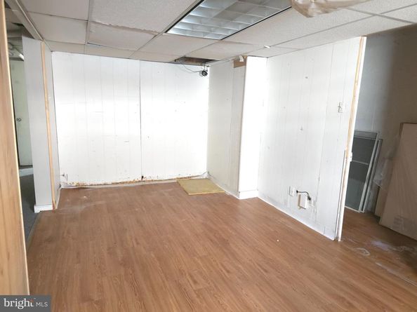 210 Long Lane, Upper Darby PA 19082
