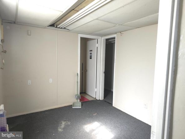210 Long Lane, Upper Darby PA 19082