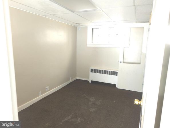 210 Long Lane, Upper Darby PA 19082