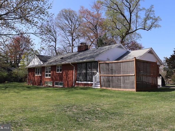 2831 Cedar Lane, Vienna VA 22180