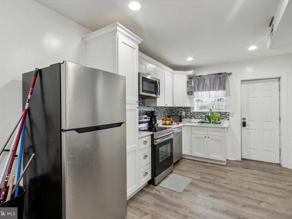 1557 N 9TH Street, Philadelphia PA 19122