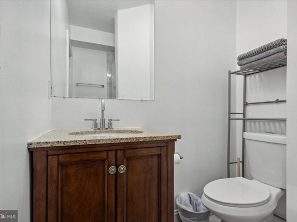 1557 N 9TH Street, Philadelphia PA 19122