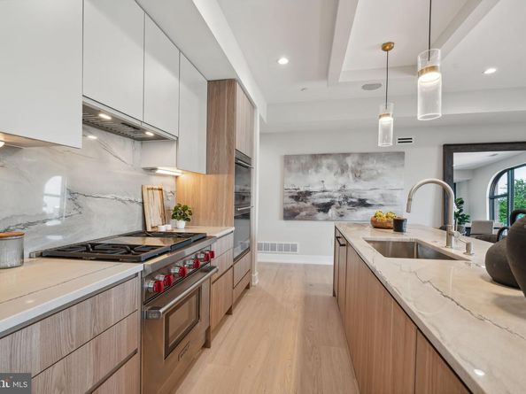 160 N 2nd Street 601, Philadelphia PA 19106