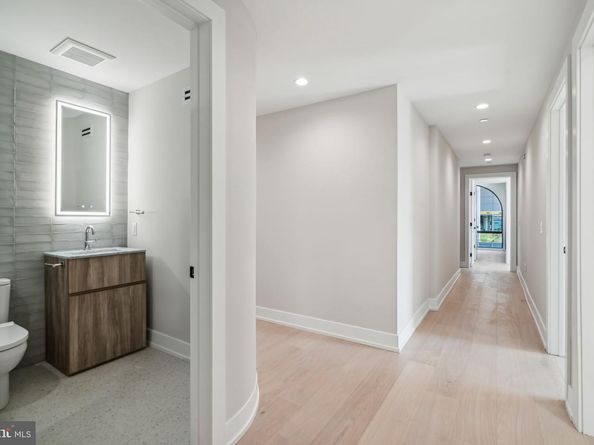 160 N 2nd Street 601, Philadelphia PA 19106
