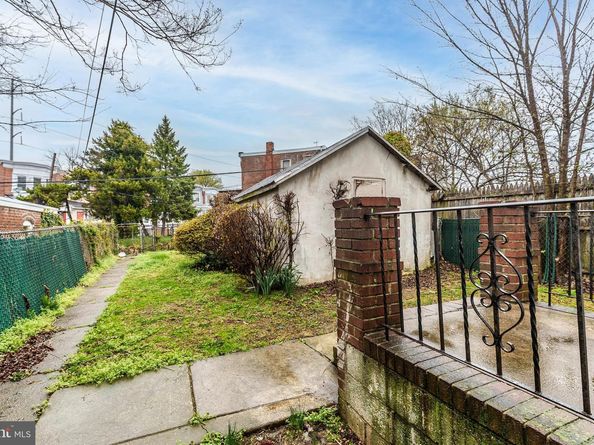 625 Walnut Street, Darby PA 19023
