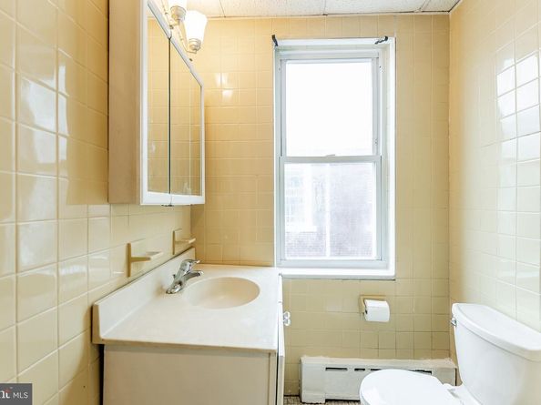 625 Walnut Street, Darby PA 19023