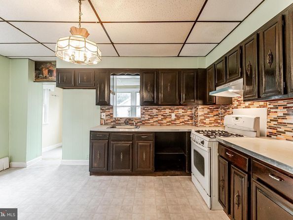 625 Walnut Street, Darby PA 19023