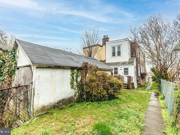 625 Walnut Street, Darby PA 19023