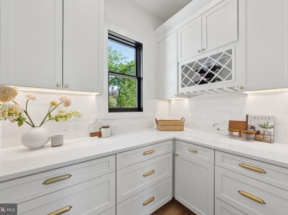 507 S Adams Street, Arlington VA 22204