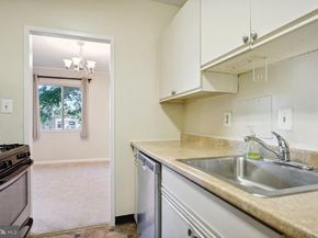 3601 5TH Street S 206, Arlington VA 22204