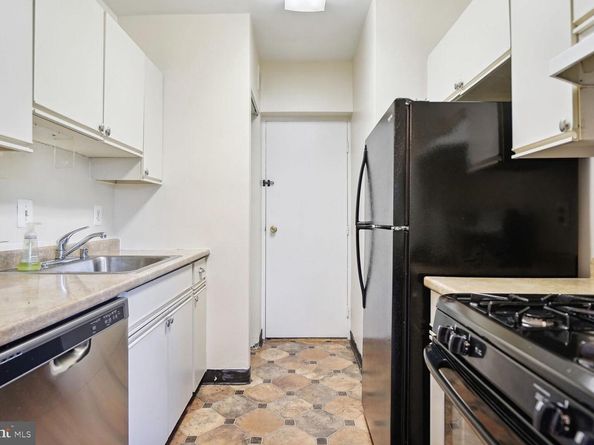 3601 5TH Street S 206, Arlington VA 22204
